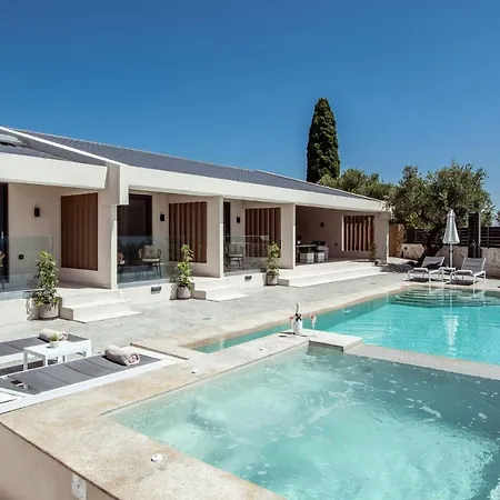 Roselia - Luxury Escape With Magnificent Views, By Zantewize * Laganas