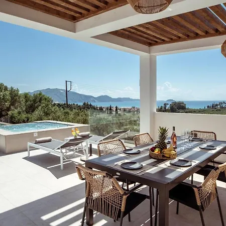 Roselia - Luxury Escape With Magnificent Views, By Zantewize Laganas