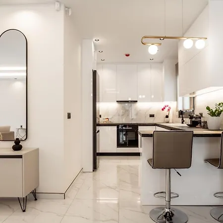 Roselia - Luxury Escape With Magnificent Views, By Zantewize