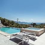 Villa Roselia - Luxury Escape With Magnificent Views, By Zantewize *