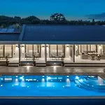 Roselia - Luxury Escape With Magnificent Views, By Zantewize
