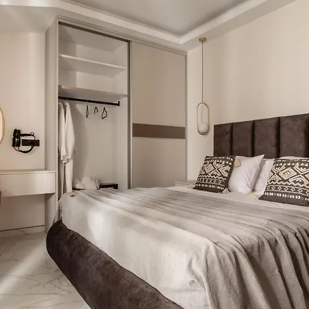Vila Roselia - Luxury Escape With Magnificent Views, By Zantewize