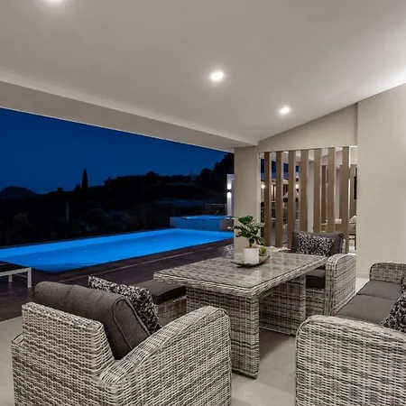 Roselia - Luxury Escape With Magnificent Views, By Zantewize Villa Laganas