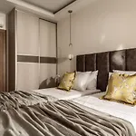 Villa Roselia - Luxury Escape With Magnificent Views, By Zantewize *