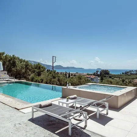 Villa Roselia - Luxury Escape With Magnificent Views, By Zantewize *