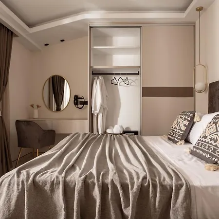 Villa Roselia - Luxury Escape With Magnificent Views, By Zantewize