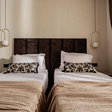 Roselia - Luxury Escape With Magnificent Views, By Zantewize * Laganász