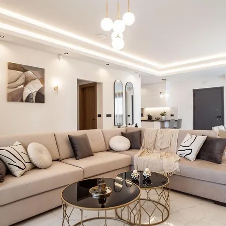 Roselia - Luxury Escape With Magnificent Views, By Zantewize Vila *
