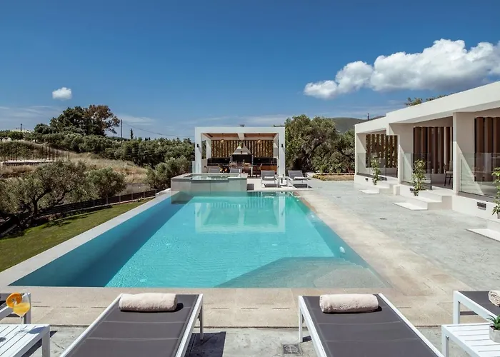 Roselia - Luxury Escape With Magnificent Views, By Zantewize Villa Laganas