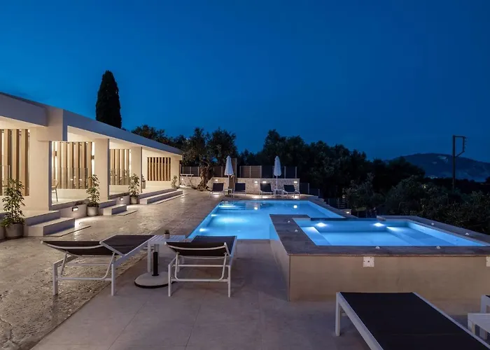 Roselia - Luxury Escape With Magnificent Views, By Zantewize Вилла Лаганас